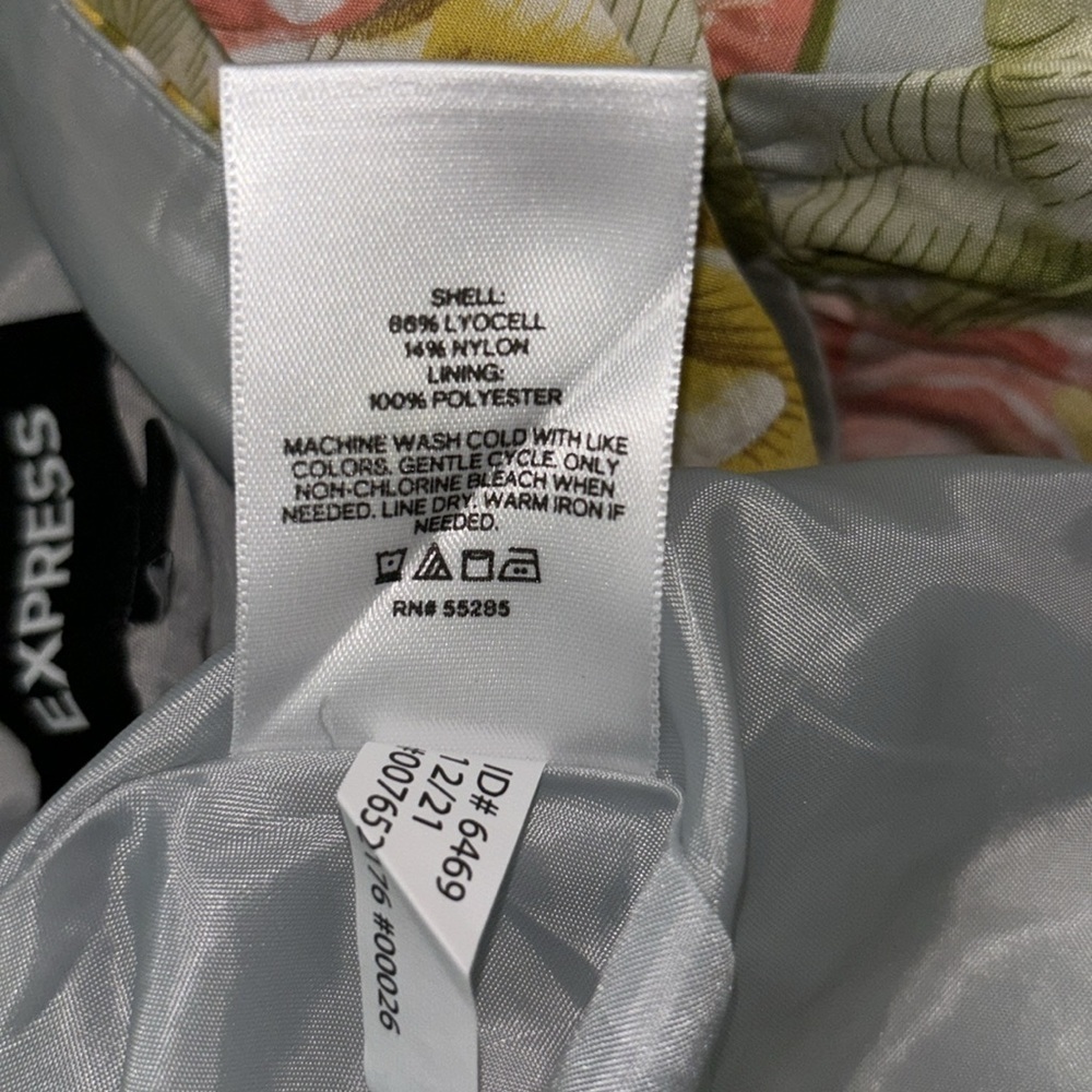 Express Asymmetrical Ruffle Floral Mini Skirt - Picture 9 of 9